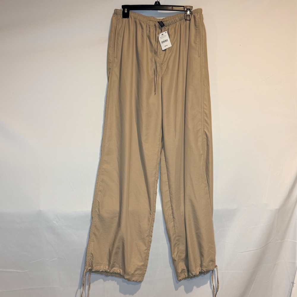 Cotton On Body Woven Active Tie Up Pants Beige White Pepper Parachute Large NWT